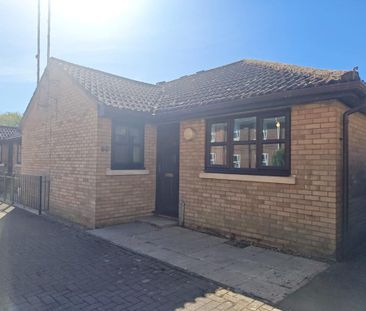 2 bedroom semi-detached bungalow to rent - Photo 5