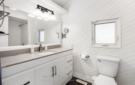 For Lease - 18 1/2 Lakeshore Drive, Hamilton, Ontario - Photo 3