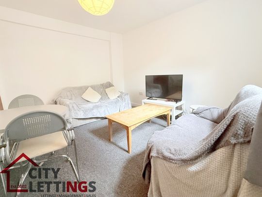 5 Bedroom Town House - Photo 1