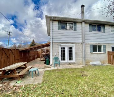 For Lease - 43 Walter Avenue Unit# lower back unit, Newmarket, Ontario - Photo 1