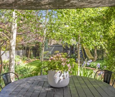 Charming Character-Filled Garden Home - Photo 6