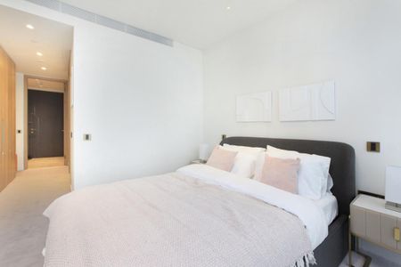 1 bedroom flat in London - Photo 2