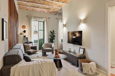 Ronda de Sant Pere, Barcelona, Catalonia 08010 - Photo 2