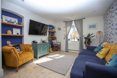 4 bedroom detached house to rent - Photo 3