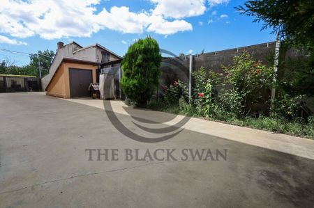 Casa / Vila 7 camere vanzare / inchiriere | Ploiesti | Co... - Fotografie 3