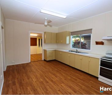 Beautifully Renovated Family Home in Prime Location - Photo 2