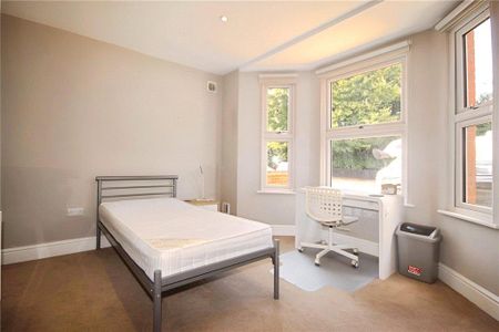 5 bedroom semi-detached house to rent - Photo 3