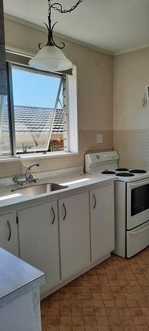 A lovely home in a great neighbourhood - Photo 2