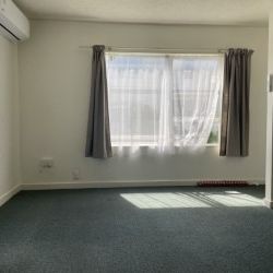 BEDSIT - NAENAE COURT - Photo 1