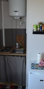 Location Appartement 1 pièce 13m² - Photo 3