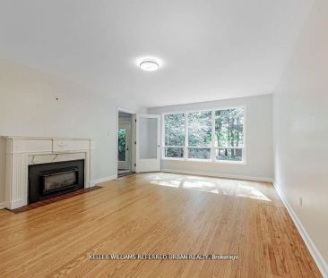 15 York Valley Crescent - Photo 1