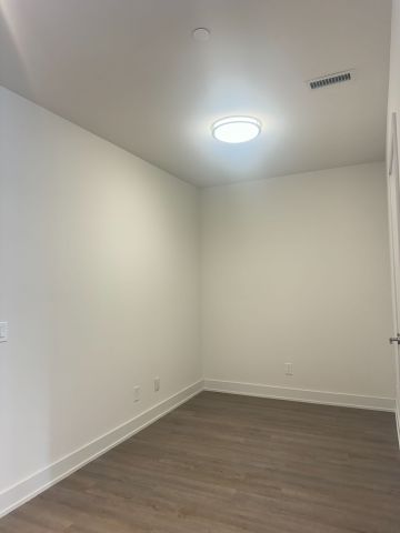 For Lease - 8 Cumberland Street Unit# 1304, Toronto, Ontario - Photo 4