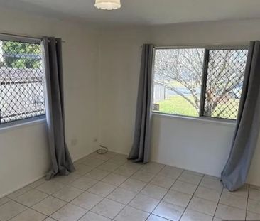 Charming 2-Bedroom Unit in Slade Point - Photo 1