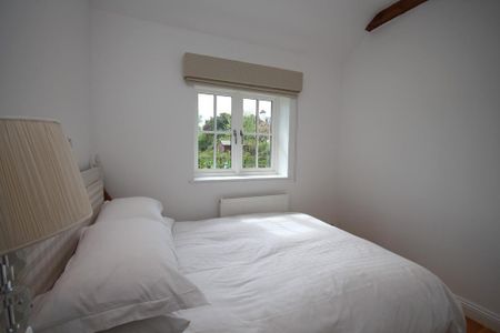 2 bedroom detached bungalow to rent - Photo 5