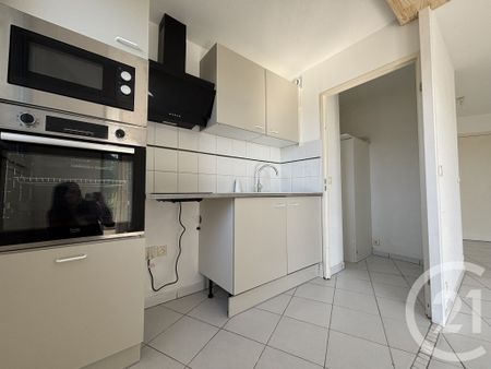 Location Appartement 2 pièces 44m² ORTHEZ 64300 - Photo 4