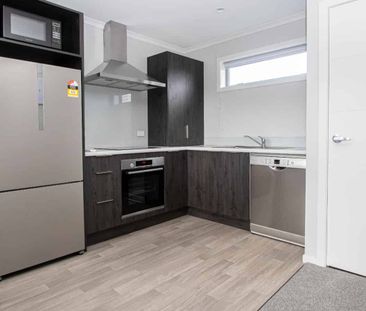 Furnished bedroom, electricity and wifi included! - Photo 3