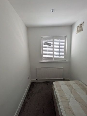 3 Bed End Terrace, Michael Road, SE25 - Photo 3