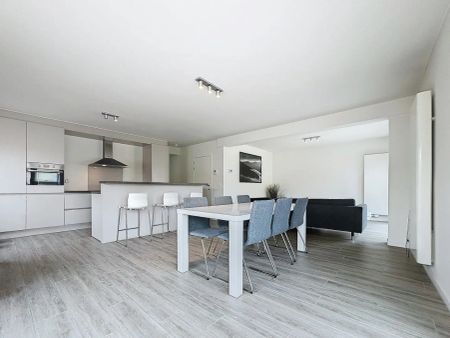 Ruim en modern appartement met 2 slaapkamers vlakbij het station in Knokke-Heist - Foto 3