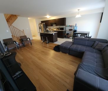 For Lease - 64 Tilbury Street, Woolwich, Ontario - Photo 2