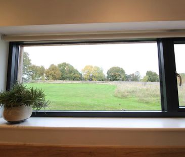 2 bedroom property to rent - Photo 1