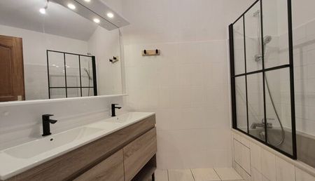 Appartement 3 pièces 80m2 REIMS 1 020 euros - Photo 4