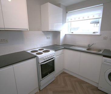 3 Bed Unfurnished Apartment, Balcurvie Road, Provanhall – Available... - Photo 1