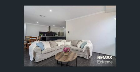 4x2 Modern Smart Home - Photo 4