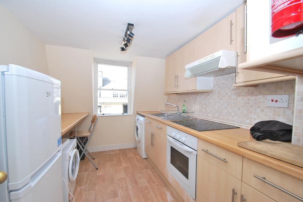 Russell Street - Photo 1