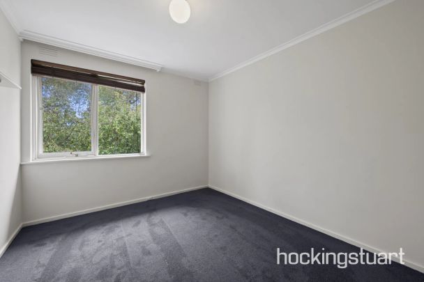 Ultra Convenient First Floor Apartment With Bonus Courtyard Space - Photo 1