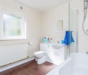 4 bedroom terraced house to rent - Photo 2