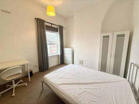 3 bedroom house share to rent - Photo 2