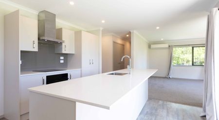 Home in Halcombe - Photo 4