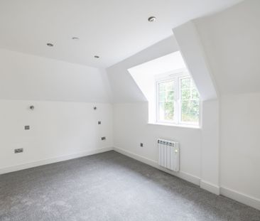 To Let 2 Bedroom Apartment - Photo 4
