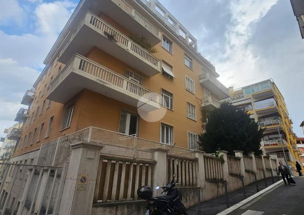 6 locali in affitto