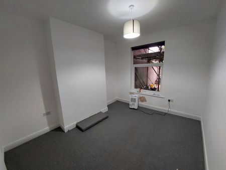 3 Bed Terraced House, Langton Park, BS3 - Photo 3