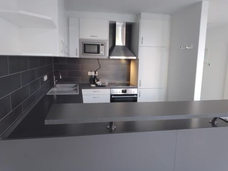 - EHNINGEN - Moderne 3-Zi.-Wohnung mit EBK, Fußbodenheizung, Stp - Photo 5