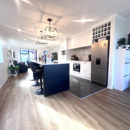 Empire Design and Comfort - Photo 3