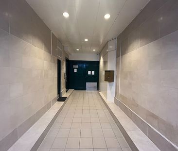 Paris 8 - Rue de Ponthieu - Studio à louer meublé - Photo 6