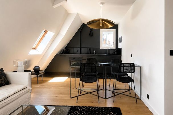 Appartement à louer rue Marbeuf, Paris 8ème - Photo 1
