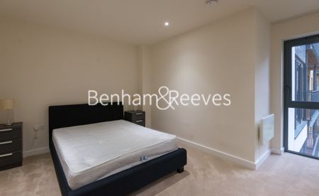 2 Bedroom flat to rent in Beaufort Square, Colindale, NW9 - Photo 3