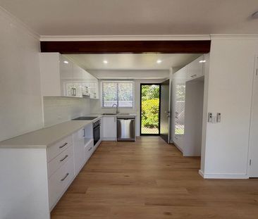 Coastal, Fully Renovated 2-Bedroom Unit - Photo 4