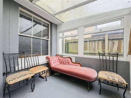 Elphinstone Road, Hastings, TN34 - Photo 2