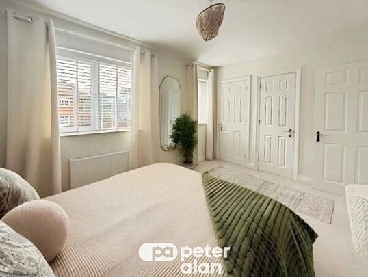 Tennant Grove, NEATH - Photo 1