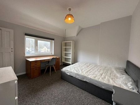 The Avenue, Brighton, BN2 4GG 5 bedroom semi-detached house to rent - Photo 4