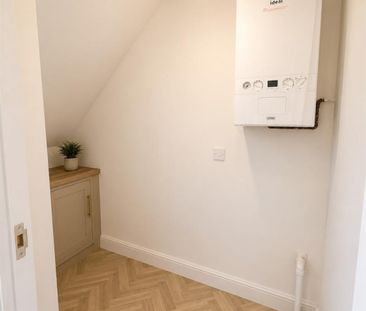 2 bed Coachhouse To Let - Photo 6