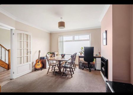 3 bedroom end of terrace house to rent - Photo 5