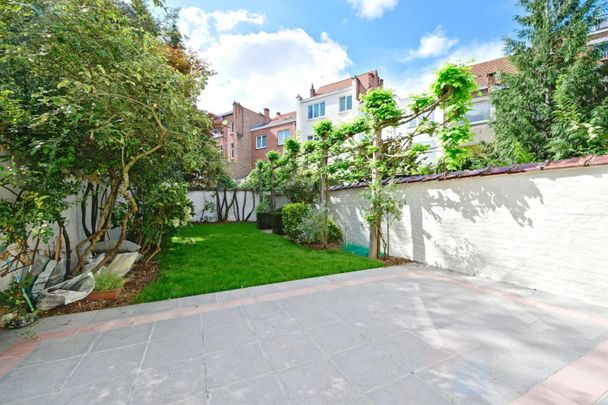 Idéalement Située, Superbe Maison avec Jardin, 5CH, 3SDB - Foto 1