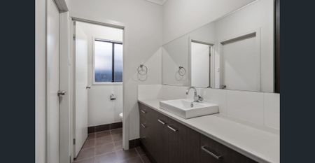 Contemporary Living in a Family-Friendly Location - Photo 4