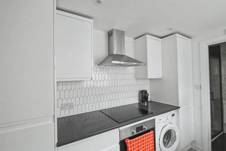 7 Bedroom House / Flat Share to let - Photo 4