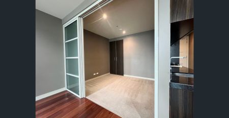 Unfurnished Apartment Near Queen Vic Market & Flagstaff Gardens - Photo 3
